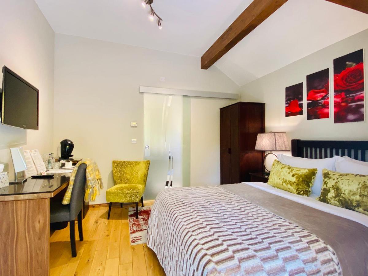 Millers House Boutique B&B เอมส์เวิร์ธ ภายนอก รูปภาพ