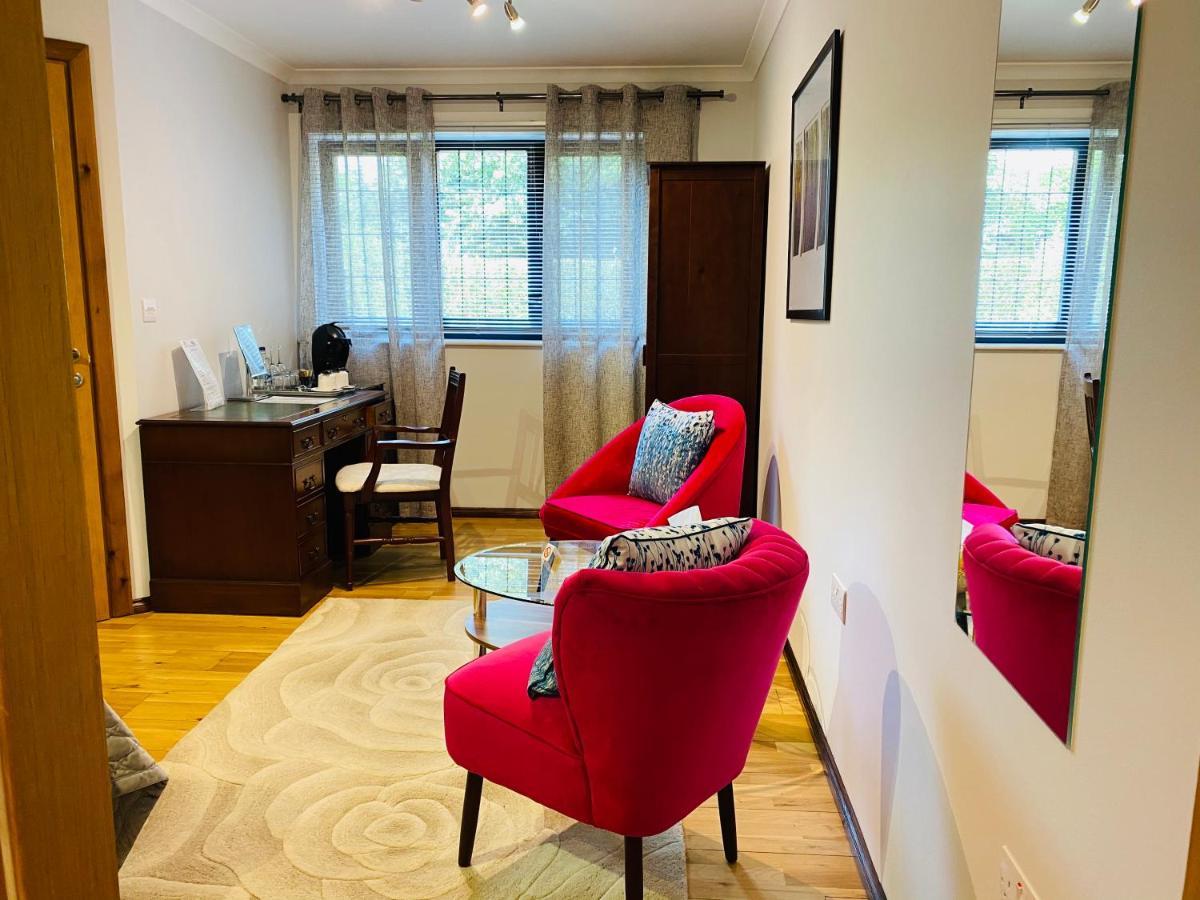 Millers House Boutique B&B เอมส์เวิร์ธ ภายนอก รูปภาพ
