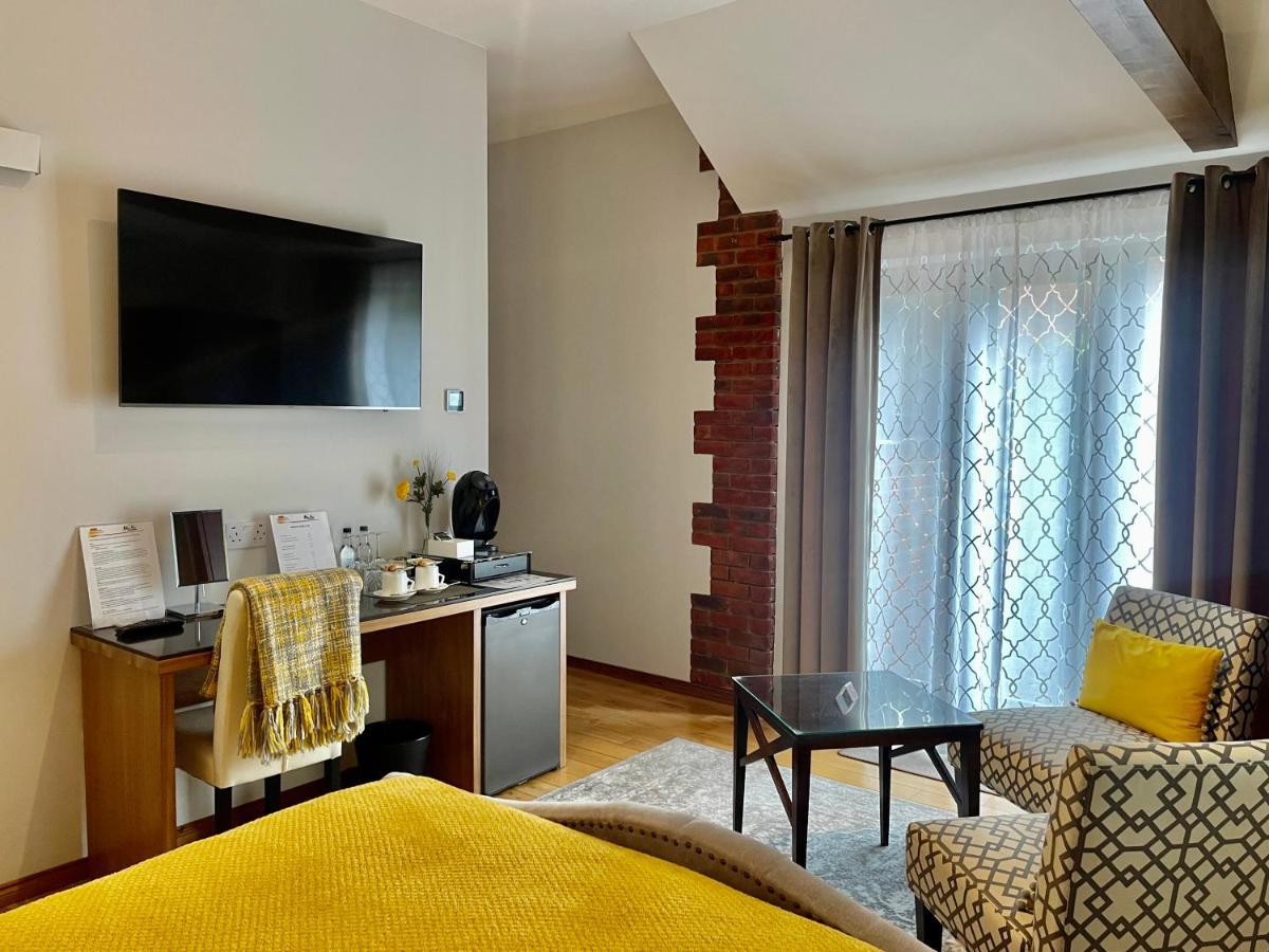 Millers House Boutique B&B เอมส์เวิร์ธ ภายนอก รูปภาพ