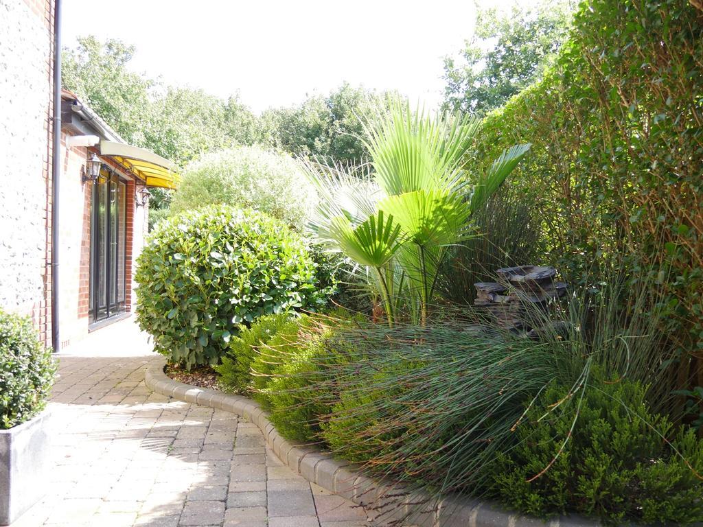 Millers House Boutique B&B เอมส์เวิร์ธ ภายนอก รูปภาพ